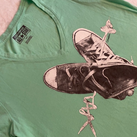 Converse All Star | V-Neck Chuck Taylor Graphic Tee - Picture 4 of 10